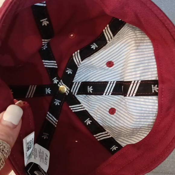 ADIDAS Hat - Picture 6 of 8